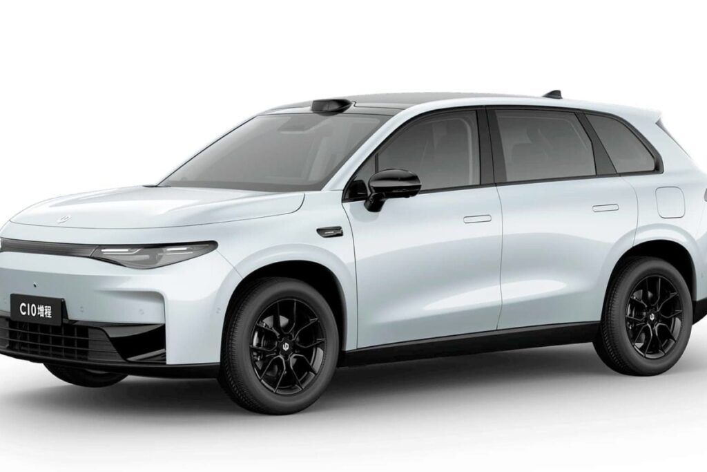 Leapmotor C10